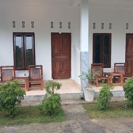 Roby Homestay Kuta  ภายนอก รูปภาพ