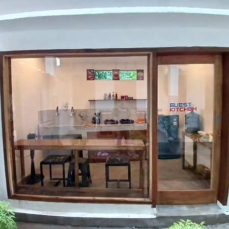Roby Homestay Kuta  ภายนอก รูปภาพ