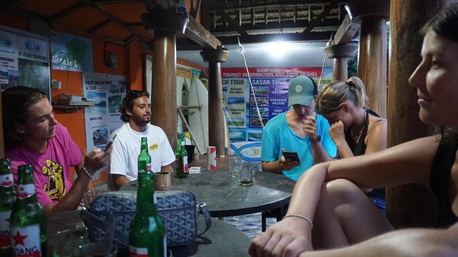 Roby Homestay Kuta  ภายนอก รูปภาพ
