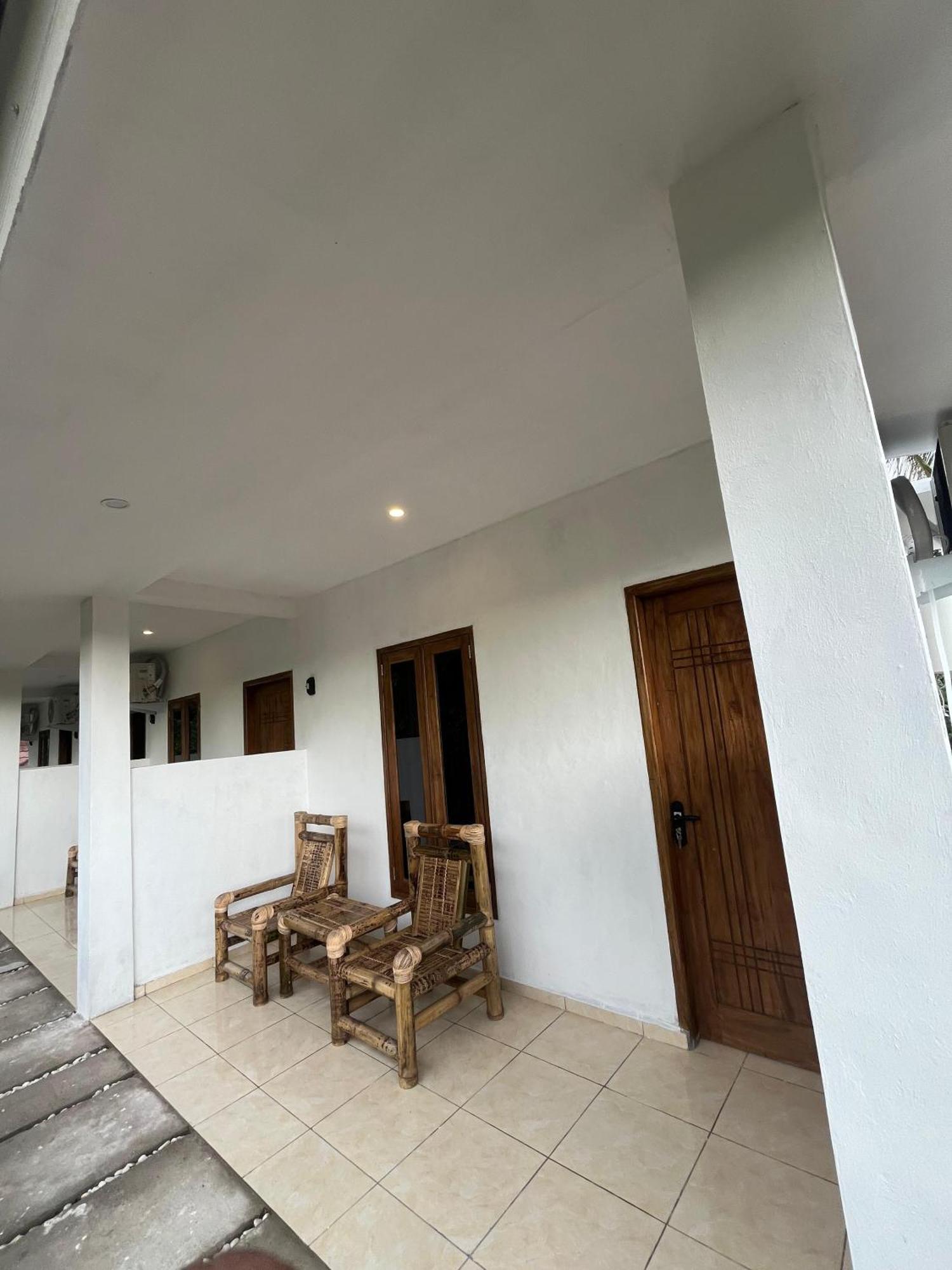 Roby Homestay Kuta  ภายนอก รูปภาพ